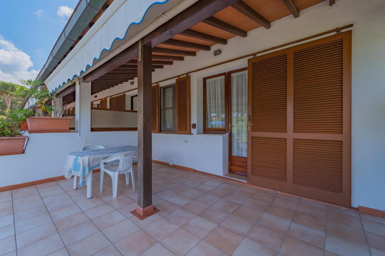 Residence Baia Delle Grazie Casa Morcone Exterior foto
